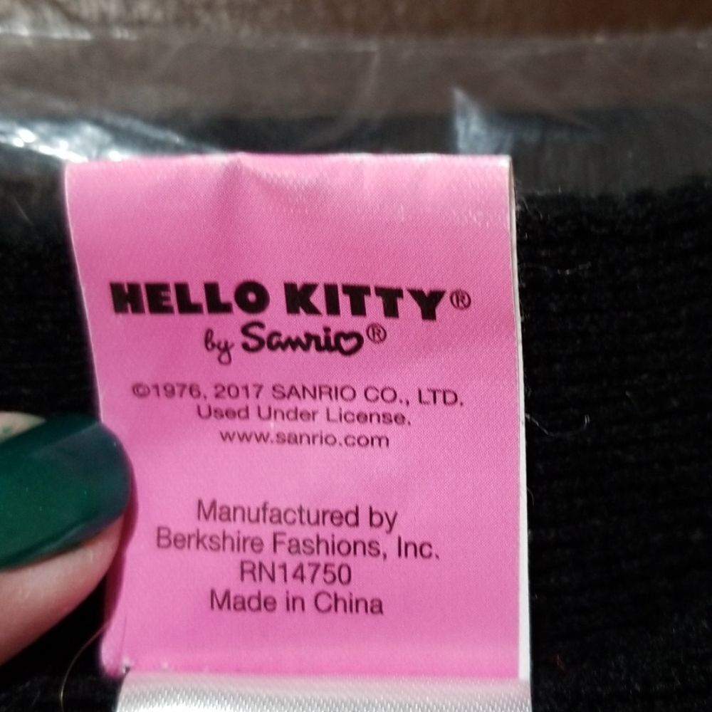Hello Kitty Child's Scarf - Picture 4 of 6